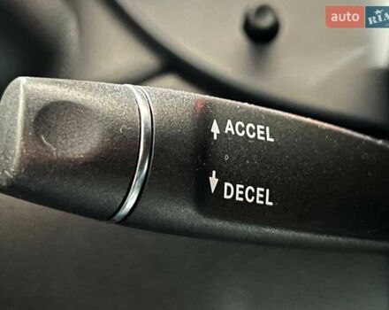 Серый Инфинити QX30, объемом двигателя 2 л и пробегом 154 тыс. км за 15250 $, фото 27 на Automoto.ua