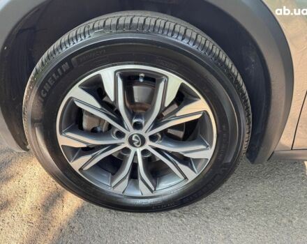 Серый Инфинити QX30, объемом двигателя 2 л и пробегом 156 тыс. км за 16990 $, фото 9 на Automoto.ua