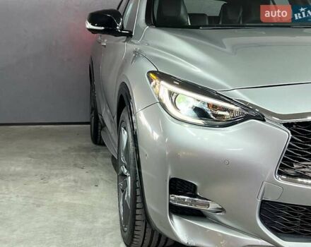 Серый Инфинити QX30, объемом двигателя 2 л и пробегом 154 тыс. км за 15250 $, фото 3 на Automoto.ua