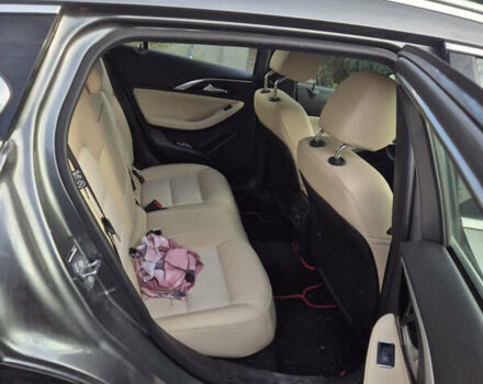 Серый Инфинити QX30, объемом двигателя 2 л и пробегом 159 тыс. км за 17000 $, фото 4 на Automoto.ua