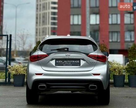 Сірий Інфініті QX30, об'ємом двигуна 2 л та пробігом 118 тис. км за 17700 $, фото 9 на Automoto.ua
