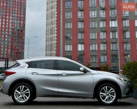 Сірий Інфініті QX30, об'ємом двигуна 2 л та пробігом 118 тис. км за 17700 $, фото 8 на Automoto.ua
