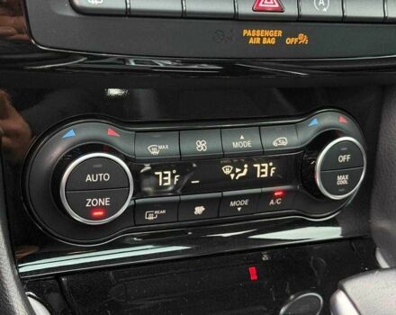 Сірий Інфініті QX30, об'ємом двигуна 2 л та пробігом 118 тис. км за 17700 $, фото 12 на Automoto.ua