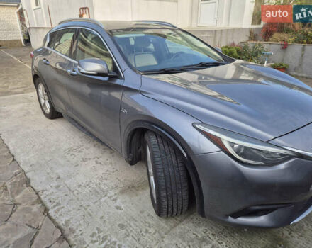 Серый Инфинити QX30, объемом двигателя 2 л и пробегом 159 тыс. км за 17000 $, фото 2 на Automoto.ua