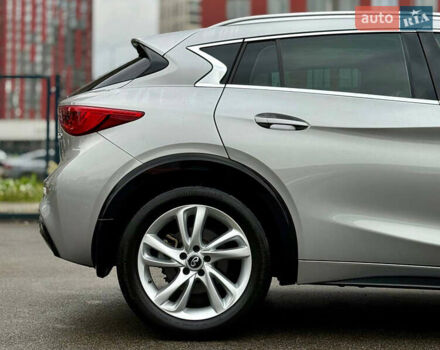 Сірий Інфініті QX30, об'ємом двигуна 2 л та пробігом 118 тис. км за 17700 $, фото 15 на Automoto.ua