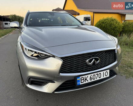 Серый Инфинити QX30, объемом двигателя 2 л и пробегом 118 тыс. км за 17400 $, фото 3 на Automoto.ua