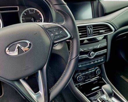 Серый Инфинити QX30, объемом двигателя 2 л и пробегом 86 тыс. км за 12000 $, фото 6 на Automoto.ua