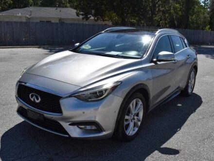 Серый Инфинити QX30, объемом двигателя 2 л и пробегом 55 тыс. км за 3000 $, фото 1 на Automoto.ua