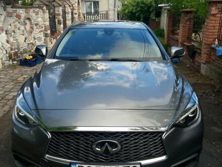 Серый Инфинити QX30, объемом двигателя 1.99 л и пробегом 56 тыс. км за 10000 $, фото 1 на Automoto.ua