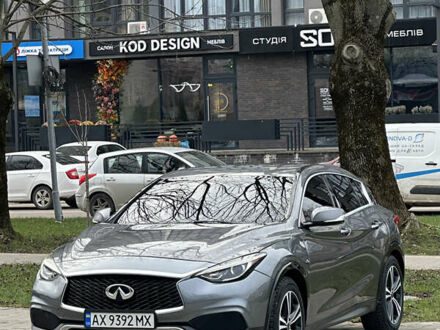Сірий Інфініті QX30, об'ємом двигуна 1.99 л та пробігом 180 тис. км за 20000 $, фото 1 на Automoto.ua