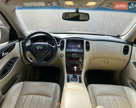 Белый Инфинити QX50, объемом двигателя 3.7 л и пробегом 85 тыс. км за 17800 $, фото 3 на Automoto.ua