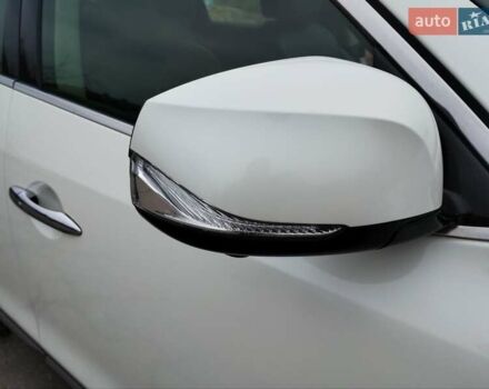 Белый Инфинити QX50, объемом двигателя 3.7 л и пробегом 125 тыс. км за 15900 $, фото 21 на Automoto.ua