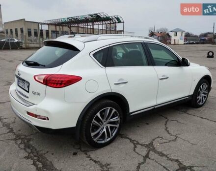 Белый Инфинити QX50, объемом двигателя 3.7 л и пробегом 125 тыс. км за 15900 $, фото 7 на Automoto.ua