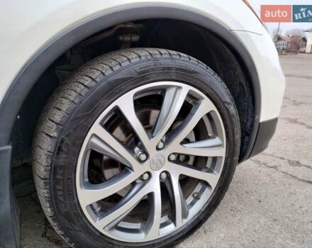 Белый Инфинити QX50, объемом двигателя 3.7 л и пробегом 125 тыс. км за 15900 $, фото 49 на Automoto.ua