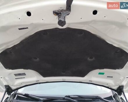 Белый Инфинити QX50, объемом двигателя 3.7 л и пробегом 125 тыс. км за 15900 $, фото 58 на Automoto.ua