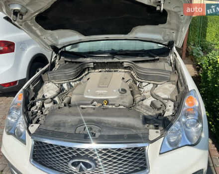 Белый Инфинити QX50, объемом двигателя 3.7 л и пробегом 85 тыс. км за 17800 $, фото 9 на Automoto.ua