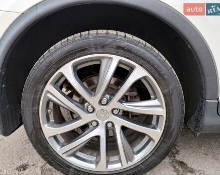 Белый Инфинити QX50, объемом двигателя 3.7 л и пробегом 125 тыс. км за 15900 $, фото 51 на Automoto.ua