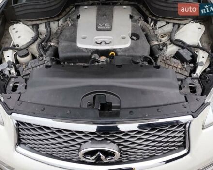 Белый Инфинити QX50, объемом двигателя 3.7 л и пробегом 125 тыс. км за 15900 $, фото 57 на Automoto.ua