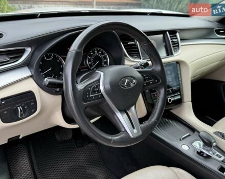Белый Инфинити QX50, объемом двигателя 2 л и пробегом 77 тыс. км за 19498 $, фото 53 на Automoto.ua