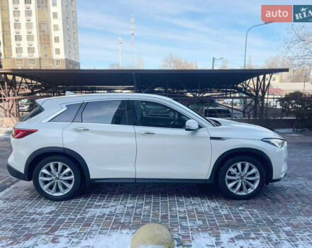 Белый Инфинити QX50, объемом двигателя 2 л и пробегом 71 тыс. км за 27250 $, фото 8 на Automoto.ua