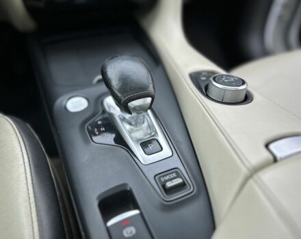 Белый Инфинити QX50, объемом двигателя 2 л и пробегом 270 тыс. км за 15299 $, фото 17 на Automoto.ua