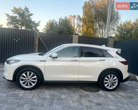 Білий Інфініті QX50, об'ємом двигуна 2 л та пробігом 82 тис. км за 31000 $, фото 3 на Automoto.ua