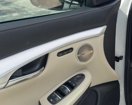 Білий Інфініті QX50, об'ємом двигуна 2 л та пробігом 121 тис. км за 24000 $, фото 4 на Automoto.ua