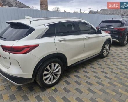 Белый Инфинити QX50, объемом двигателя 2 л и пробегом 95 тыс. км за 19800 $, фото 8 на Automoto.ua