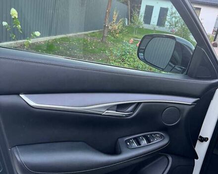 Білий Інфініті QX50, об'ємом двигуна 2 л та пробігом 82 тис. км за 31000 $, фото 9 на Automoto.ua