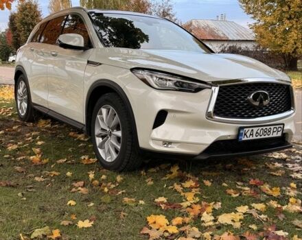 Белый Инфинити QX50, объемом двигателя 2 л и пробегом 117 тыс. км за 26500 $, фото 2 на Automoto.ua