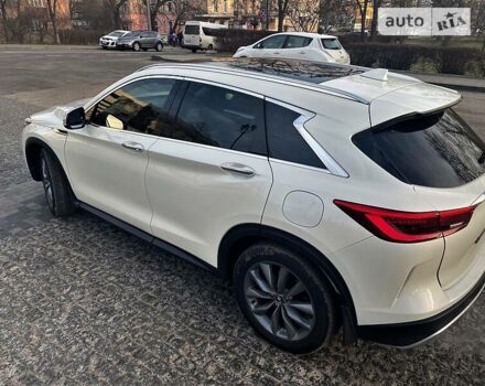 Білий Інфініті QX50, об'ємом двигуна 2 л та пробігом 49 тис. км за 26000 $, фото 5 на Automoto.ua