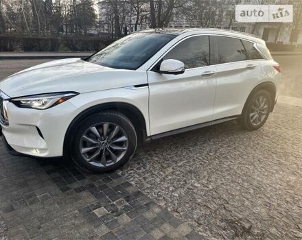 Білий Інфініті QX50, об'ємом двигуна 2 л та пробігом 49 тис. км за 26000 $, фото 7 на Automoto.ua