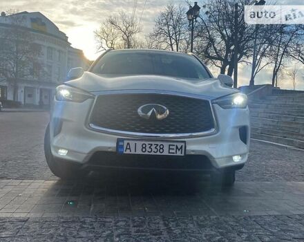 Білий Інфініті QX50, об'ємом двигуна 2 л та пробігом 49 тис. км за 26000 $, фото 19 на Automoto.ua