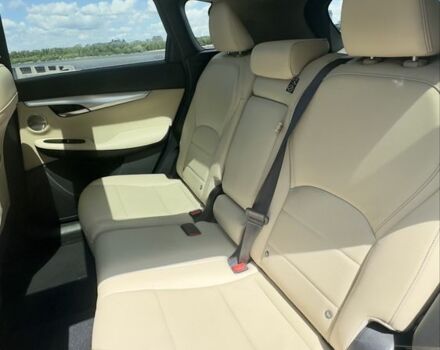 Білий Інфініті QX50, об'ємом двигуна 2 л та пробігом 121 тис. км за 24000 $, фото 6 на Automoto.ua