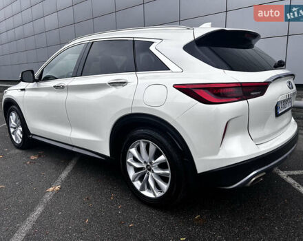 Білий Інфініті QX50, об'ємом двигуна 2 л та пробігом 90 тис. км за 22500 $, фото 8 на Automoto.ua