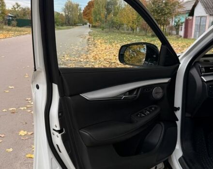 Белый Инфинити QX50, объемом двигателя 2 л и пробегом 117 тыс. км за 26500 $, фото 20 на Automoto.ua
