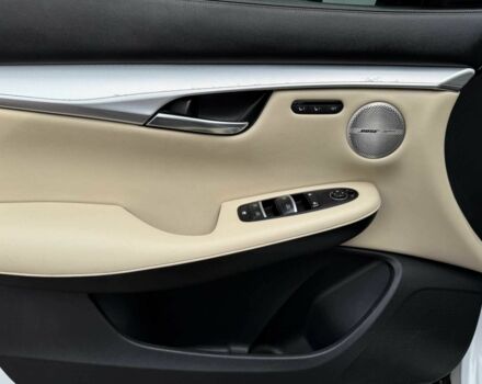 Белый Инфинити QX50, объемом двигателя 2 л и пробегом 77 тыс. км за 19500 $, фото 14 на Automoto.ua