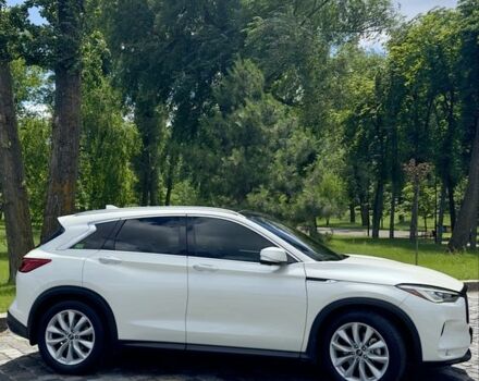 Білий Інфініті QX50, об'ємом двигуна 2 л та пробігом 121 тис. км за 24000 $, фото 2 на Automoto.ua