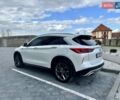 Белый Инфинити QX50, объемом двигателя 2 л и пробегом 168 тыс. км за 23900 $, фото 1 на Automoto.ua
