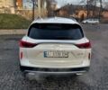 Білий Інфініті QX50, об'ємом двигуна 2 л та пробігом 49 тис. км за 26000 $, фото 3 на Automoto.ua