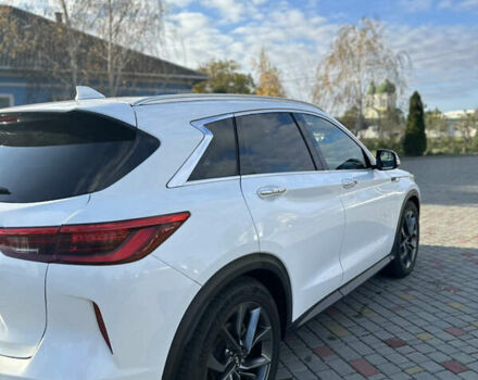 Белый Инфинити QX50, объемом двигателя 2 л и пробегом 126 тыс. км за 23000 $, фото 5 на Automoto.ua