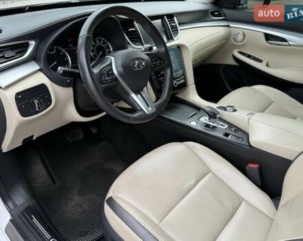 Белый Инфинити QX50, объемом двигателя 2 л и пробегом 77 тыс. км за 19498 $, фото 47 на Automoto.ua