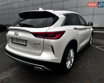 Білий Інфініті QX50, об'ємом двигуна 2 л та пробігом 90 тис. км за 22500 $, фото 9 на Automoto.ua
