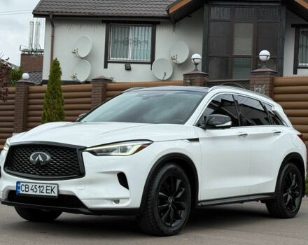 Белый Инфинити QX50, объемом двигателя 2 л и пробегом 77 тыс. км за 19500 $, фото 2 на Automoto.ua