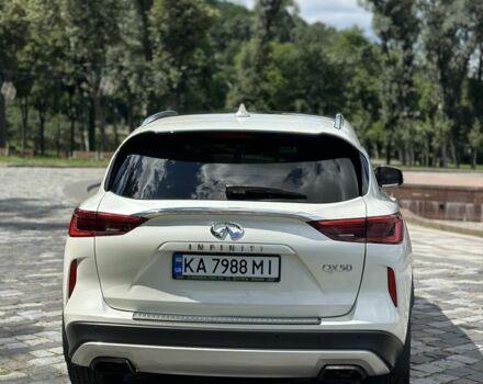 Білий Інфініті QX50, об'ємом двигуна 2 л та пробігом 121 тис. км за 24000 $, фото 3 на Automoto.ua
