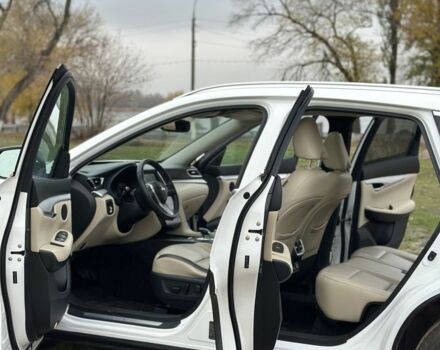 Белый Инфинити QX50, объемом двигателя 2 л и пробегом 270 тыс. км за 15299 $, фото 15 на Automoto.ua