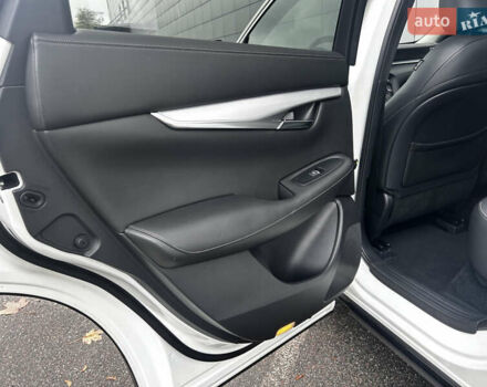 Білий Інфініті QX50, об'ємом двигуна 2 л та пробігом 90 тис. км за 22500 $, фото 20 на Automoto.ua