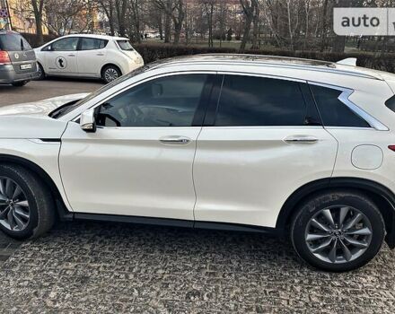 Білий Інфініті QX50, об'ємом двигуна 2 л та пробігом 49 тис. км за 26000 $, фото 6 на Automoto.ua