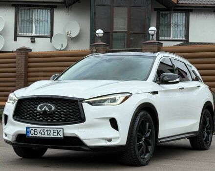 Белый Инфинити QX50, объемом двигателя 2 л и пробегом 77 тыс. км за 19500 $, фото 1 на Automoto.ua