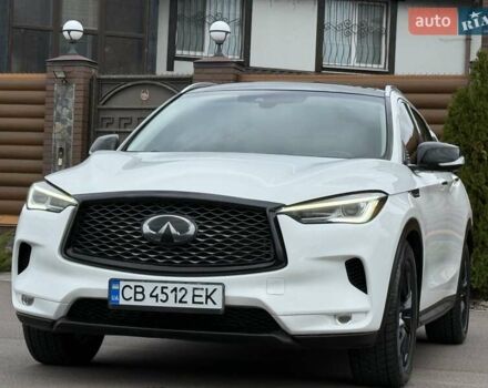 Белый Инфинити QX50, объемом двигателя 2 л и пробегом 77 тыс. км за 19498 $, фото 1 на Automoto.ua